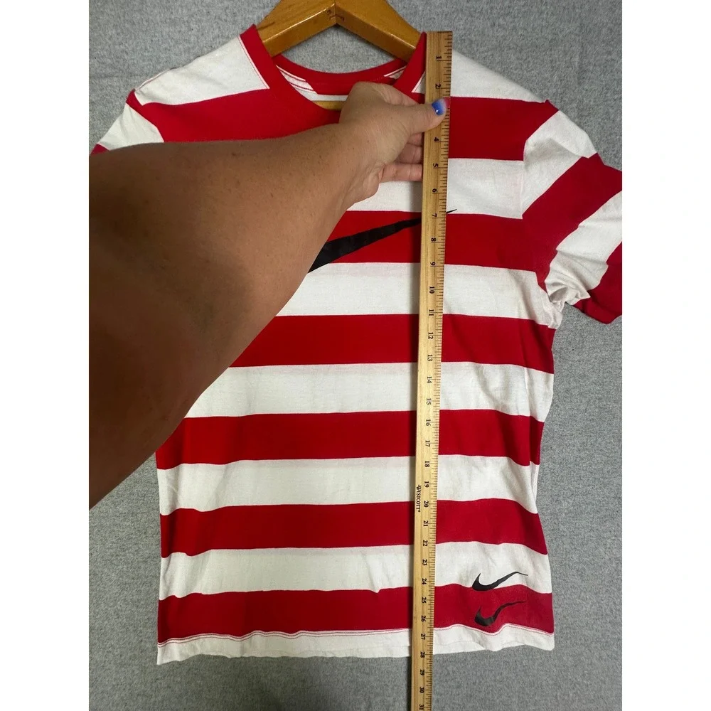 Nike Tee Mens Medium Red White Block Striped Big Double Swoosh Graphic T Shirt